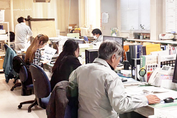 小林建設 社内風景